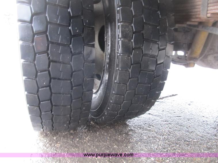 image for item B2911 2007 Ford F550 XL Super Duty service truck