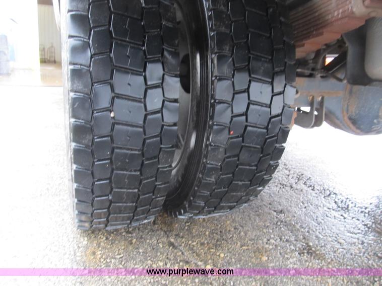 image for item B2911 2007 Ford F550 XL Super Duty service truck