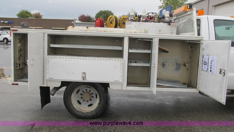image for item B2911 2007 Ford F550 XL Super Duty service truck