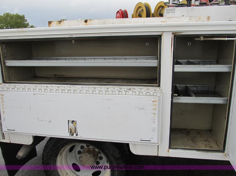 image for item B2911 2007 Ford F550 XL Super Duty service truck