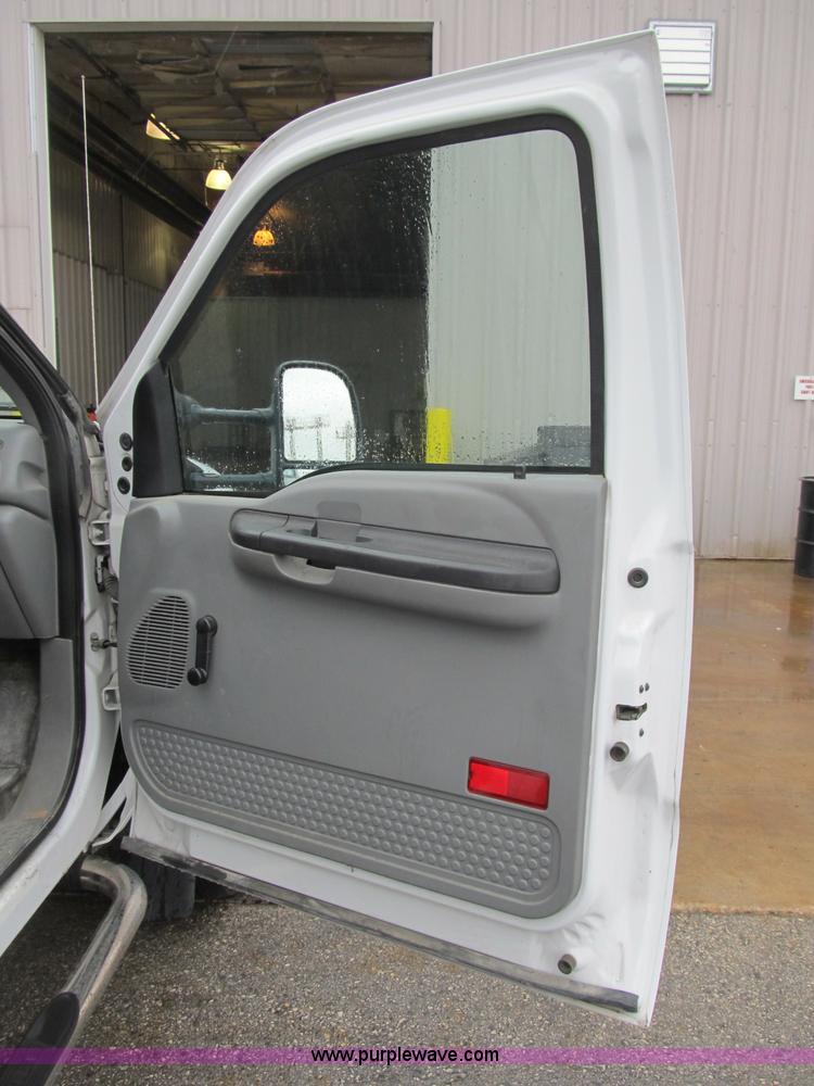 image for item B2911 2007 Ford F550 XL Super Duty service truck