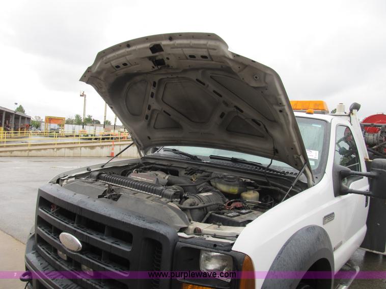 image for item B2911 2007 Ford F550 XL Super Duty service truck