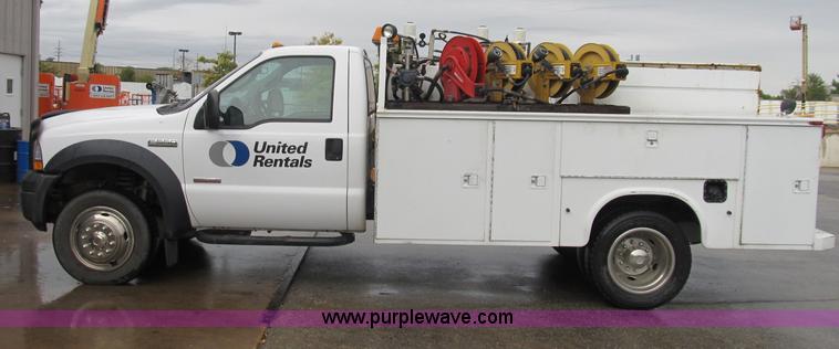 image for item B2912 2007 Ford F550 XL Super Duty service truck