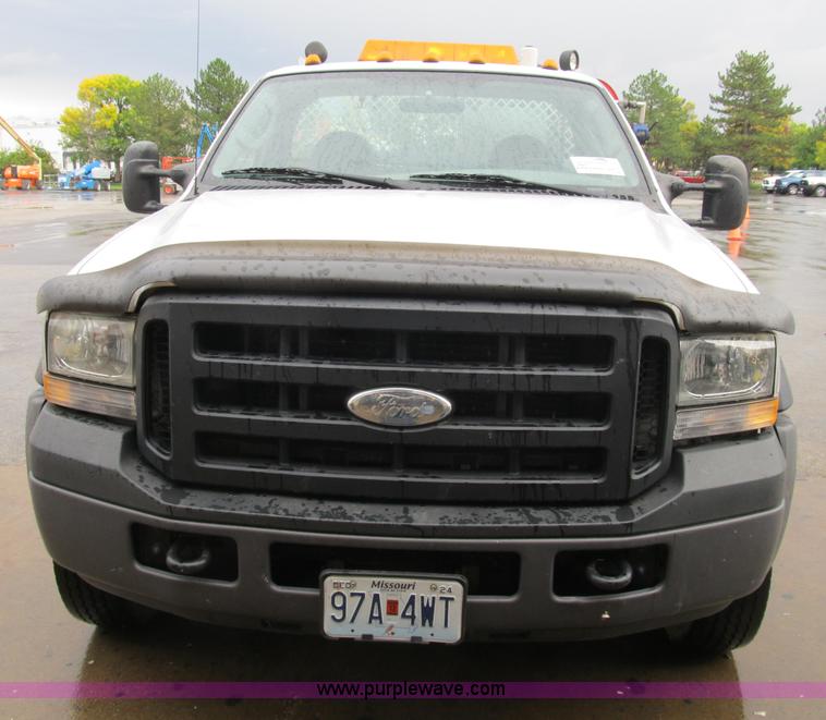 image for item B2912 2007 Ford F550 XL Super Duty service truck