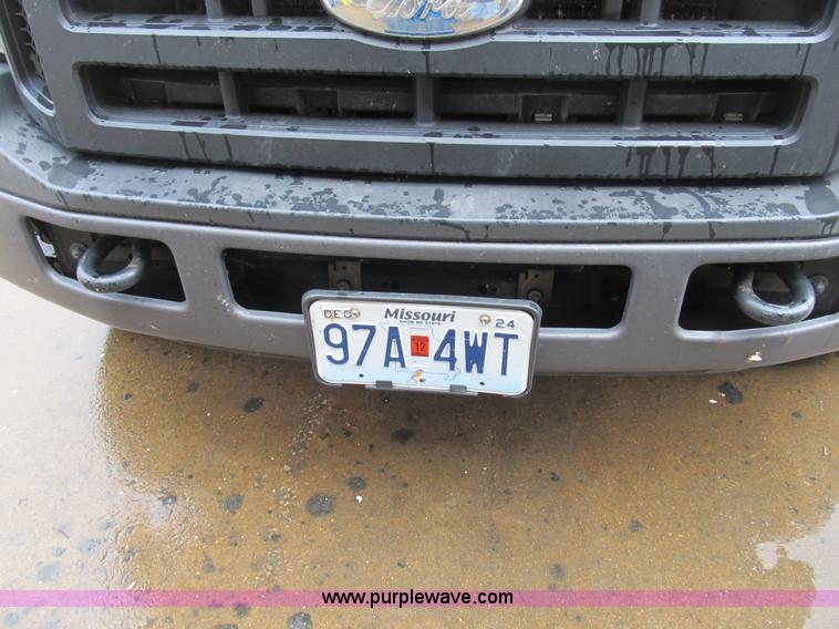 image for item B2912 2007 Ford F550 XL Super Duty service truck