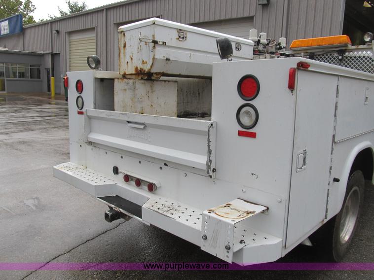 image for item B2912 2007 Ford F550 XL Super Duty service truck