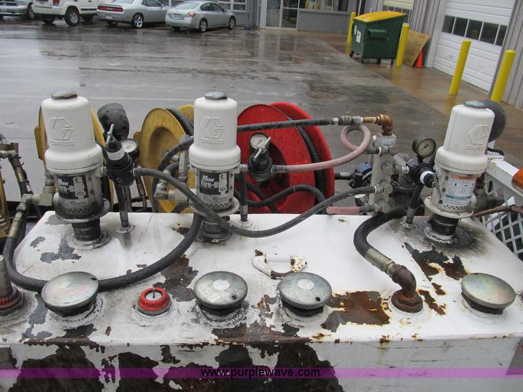 image for item B2912 2007 Ford F550 XL Super Duty service truck