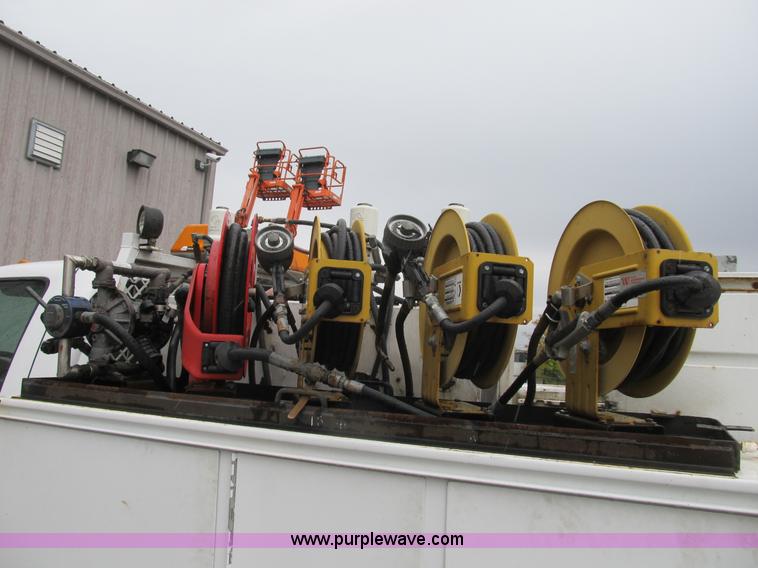 image for item B2912 2007 Ford F550 XL Super Duty service truck