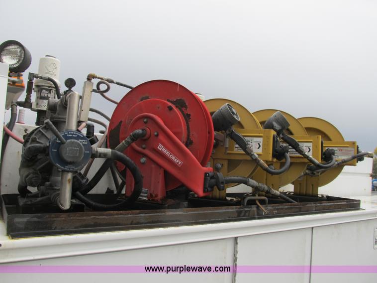 image for item B2912 2007 Ford F550 XL Super Duty service truck