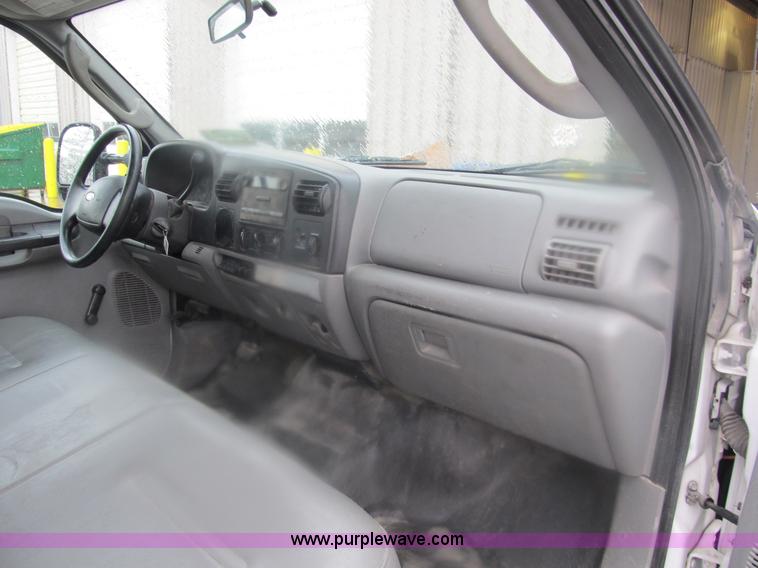 image for item B2912 2007 Ford F550 XL Super Duty service truck