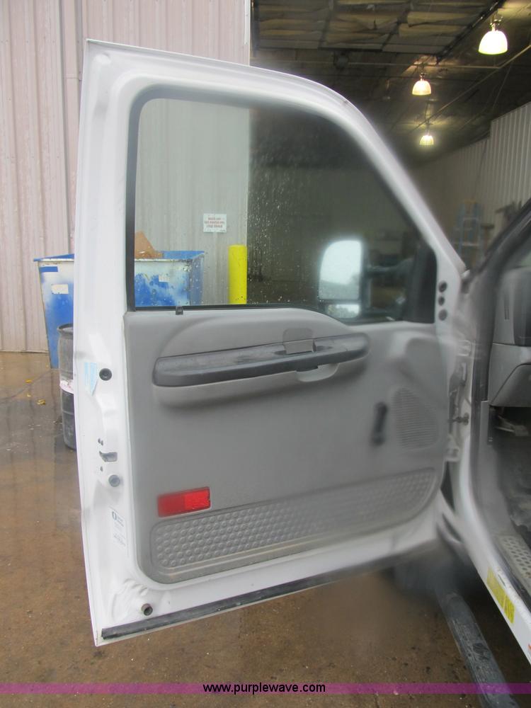 image for item B2912 2007 Ford F550 XL Super Duty service truck