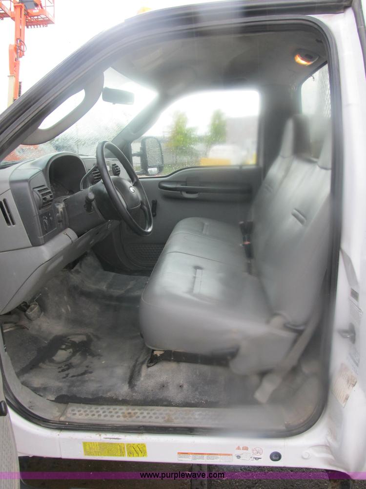 image for item B2912 2007 Ford F550 XL Super Duty service truck