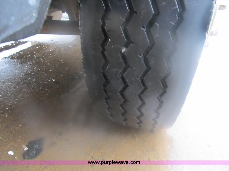 image for item B2912 2007 Ford F550 XL Super Duty service truck