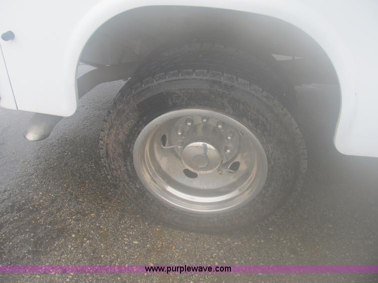 image for item B2912 2007 Ford F550 XL Super Duty service truck