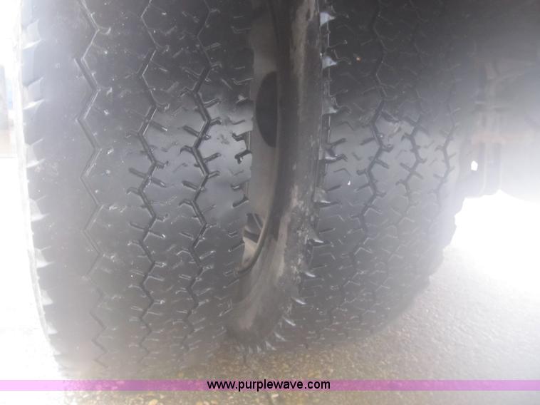 image for item B2912 2007 Ford F550 XL Super Duty service truck