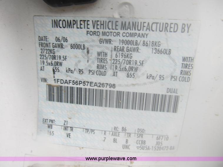 image for item B2912 2007 Ford F550 XL Super Duty service truck