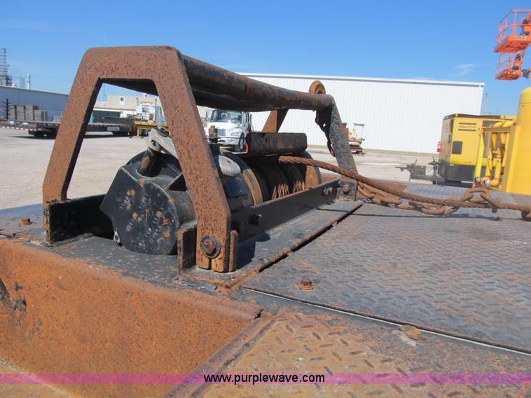 image for item B2913 2005 Ledwell Hydra-Tail 48' tilt bed trailer