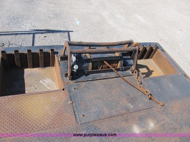 image for item B2913 2005 Ledwell Hydra-Tail 48' tilt bed trailer