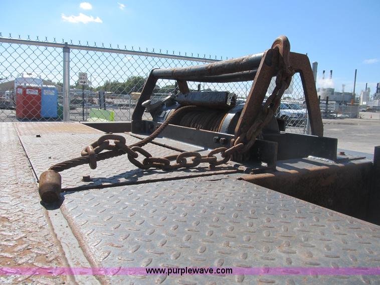 image for item B2913 2005 Ledwell Hydra-Tail 48' tilt bed trailer