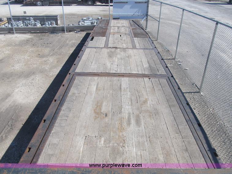 image for item B2913 2005 Ledwell Hydra-Tail 48' tilt bed trailer