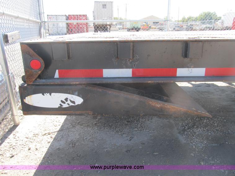 image for item B2913 2005 Ledwell Hydra-Tail 48' tilt bed trailer