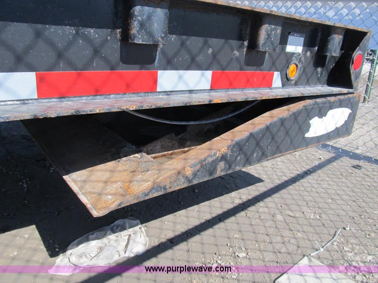 image for item B2913 2005 Ledwell Hydra-Tail 48' tilt bed trailer