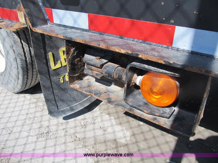 image for item B2913 2005 Ledwell Hydra-Tail 48' tilt bed trailer