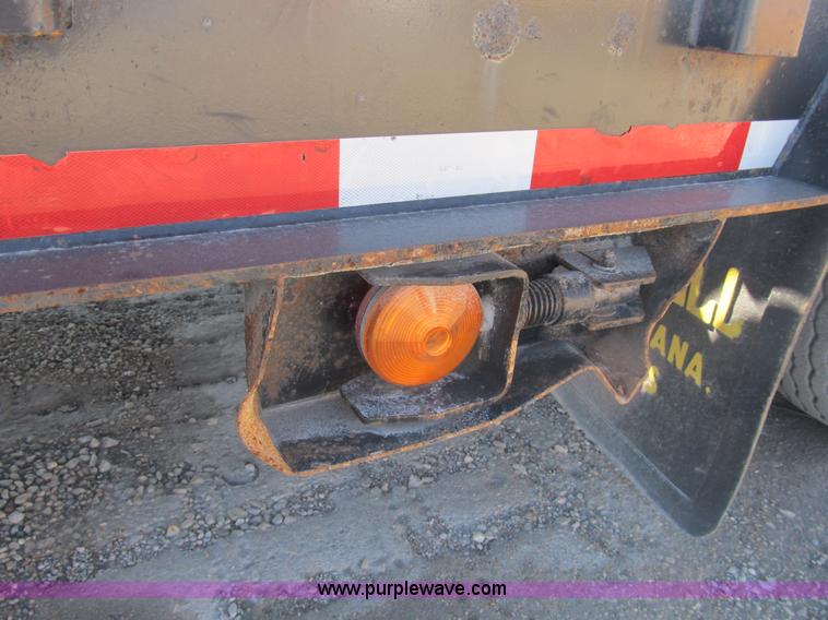 image for item B2913 2005 Ledwell Hydra-Tail 48' tilt bed trailer