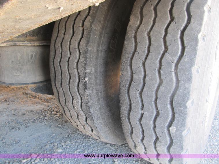 image for item B2913 2005 Ledwell Hydra-Tail 48' tilt bed trailer