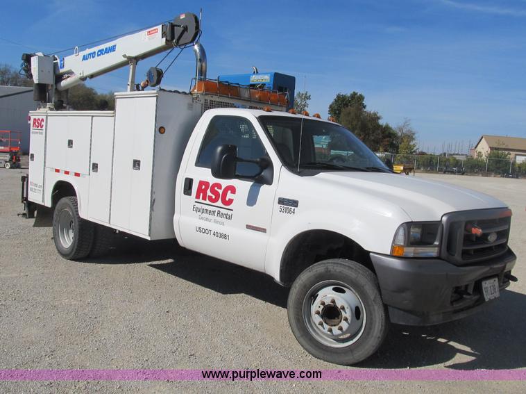 image for item B2916 2004 Ford F550 XL Super Duty service truck
