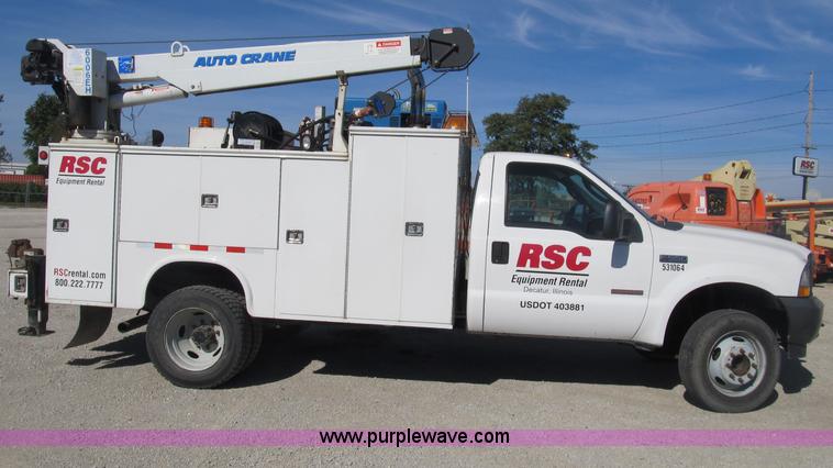 image for item B2916 2004 Ford F550 XL Super Duty service truck