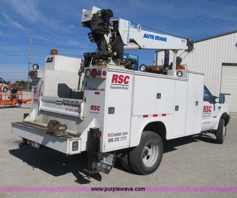 image for item B2916 2004 Ford F550 XL Super Duty service truck