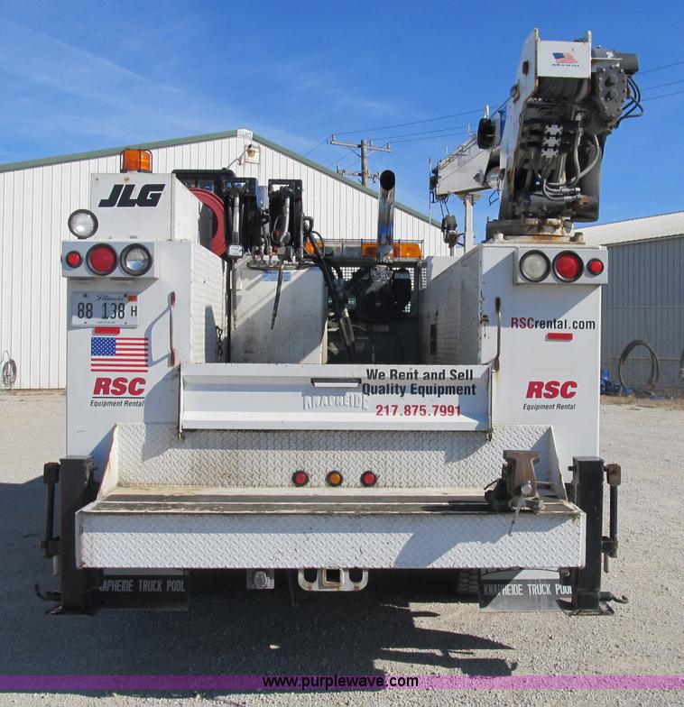 image for item B2916 2004 Ford F550 XL Super Duty service truck