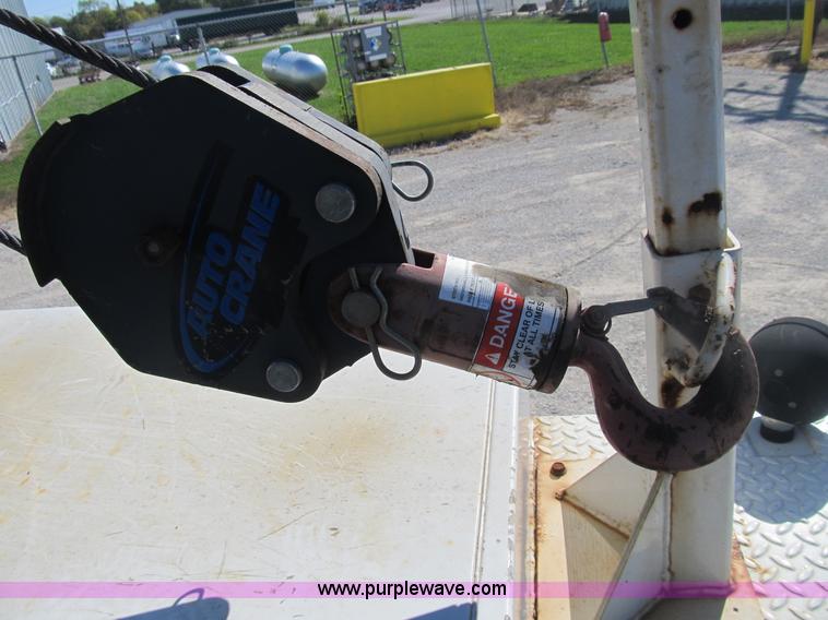 image for item B2916 2004 Ford F550 XL Super Duty service truck