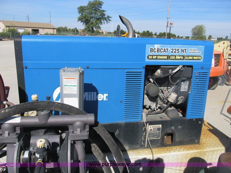 image for item B2916 2004 Ford F550 XL Super Duty service truck