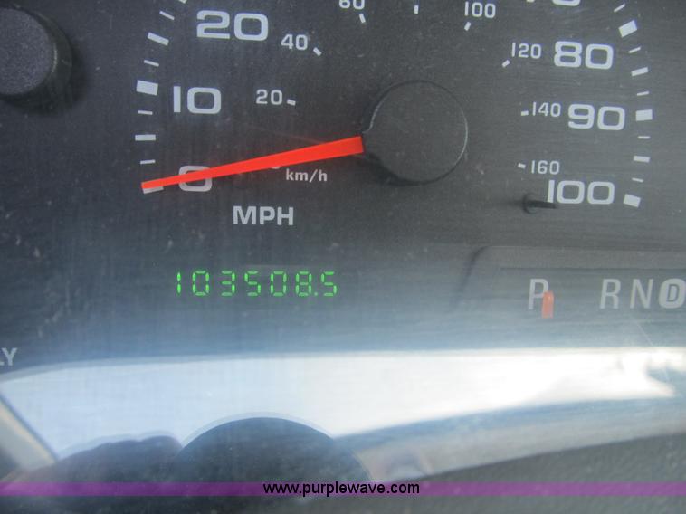 image for item B2916 2004 Ford F550 XL Super Duty service truck