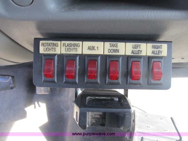 image for item B2916 2004 Ford F550 XL Super Duty service truck