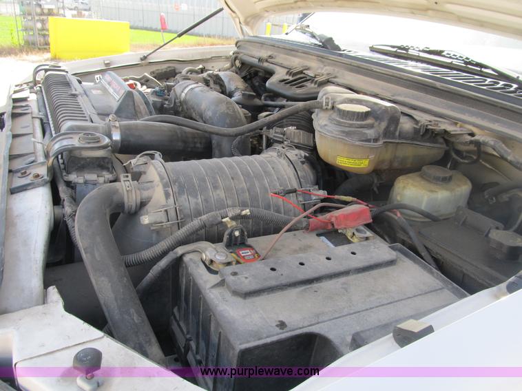 image for item B2916 2004 Ford F550 XL Super Duty service truck