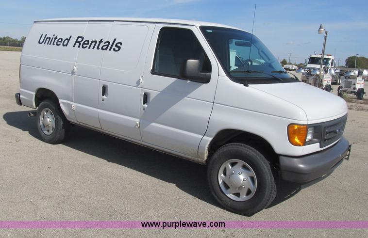 image for item B2917 2007 Ford Econoline E350 service van