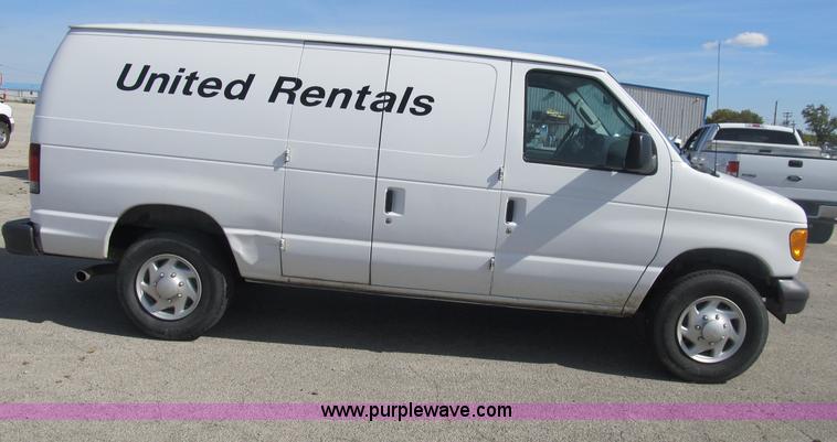 image for item B2917 2007 Ford Econoline E350 service van