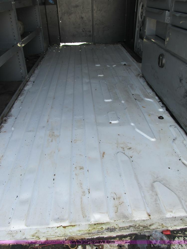 image for item B2917 2007 Ford Econoline E350 service van