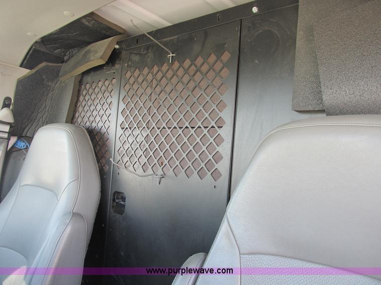 image for item B2917 2007 Ford Econoline E350 service van