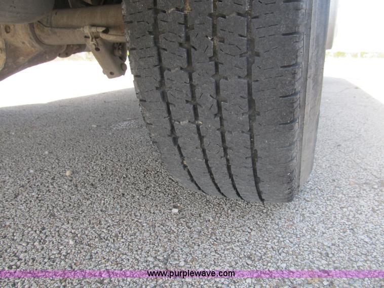 image for item B2917 2007 Ford Econoline E350 service van