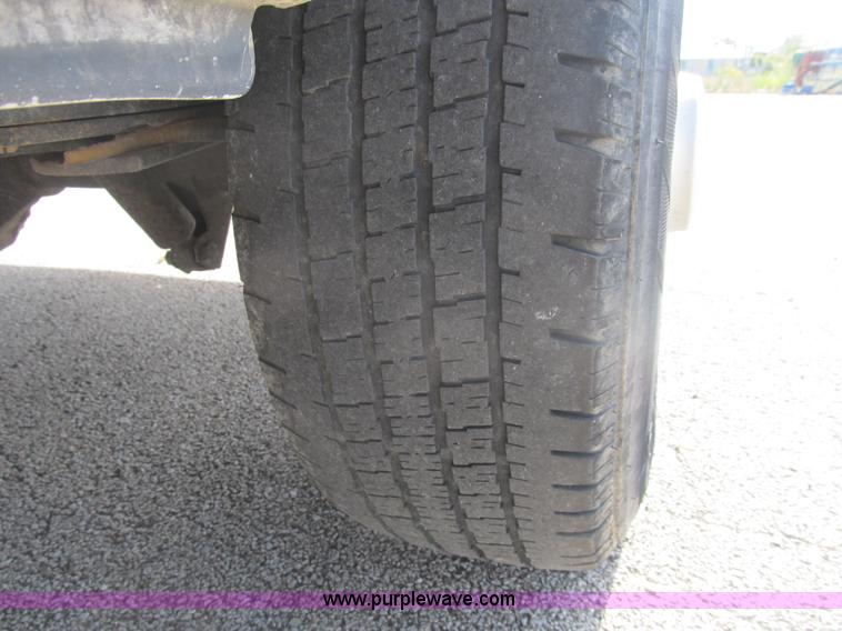 image for item B2917 2007 Ford Econoline E350 service van