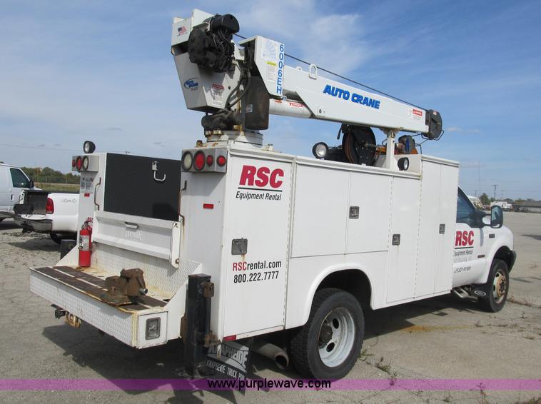 image for item B2918 2004 Ford F550 XL Super Duty service truck