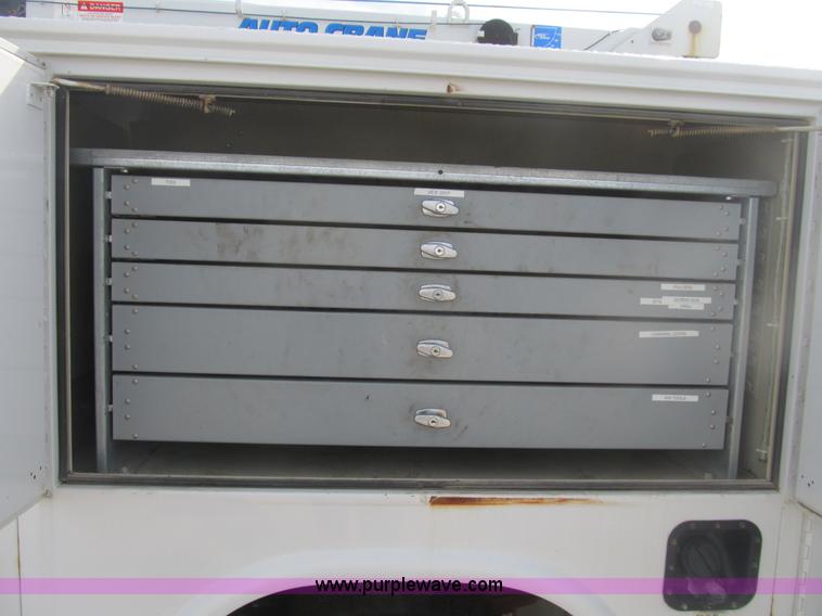 image for item B2918 2004 Ford F550 XL Super Duty service truck