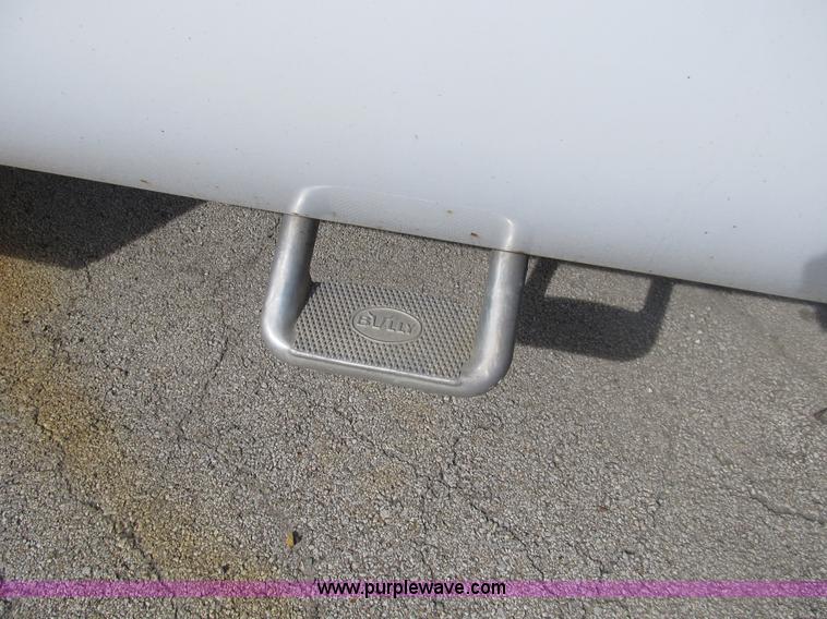 image for item B2918 2004 Ford F550 XL Super Duty service truck