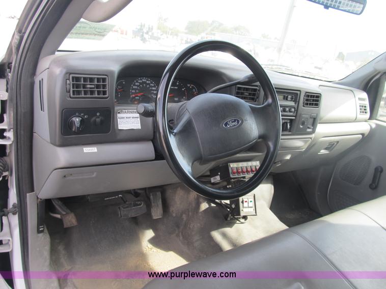 image for item B2918 2004 Ford F550 XL Super Duty service truck