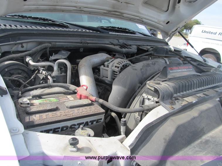 image for item B2918 2004 Ford F550 XL Super Duty service truck