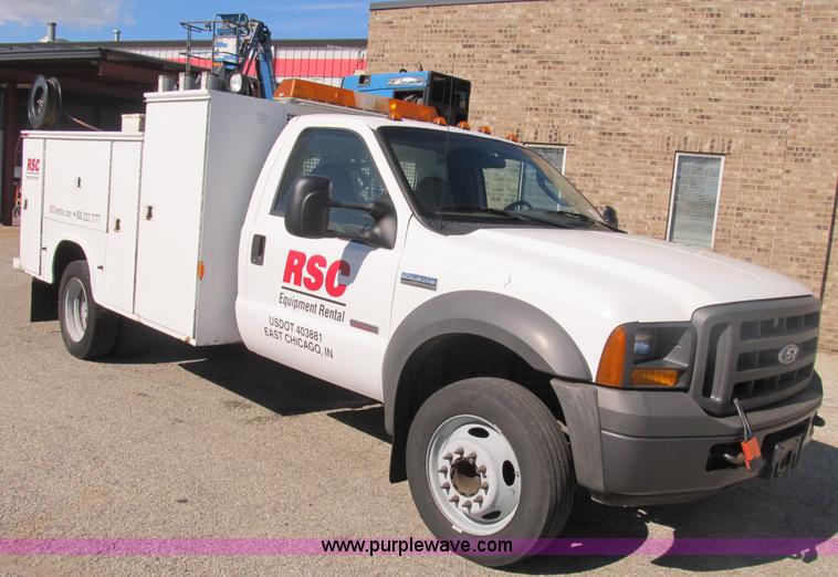 image for item B2921 2005 Ford F550 XL Super Duty service truck